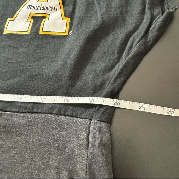 Appalachian State Women's T-Shirt Russell Athletic App Mountaineers XL Juniors - Picture 6 of 7
